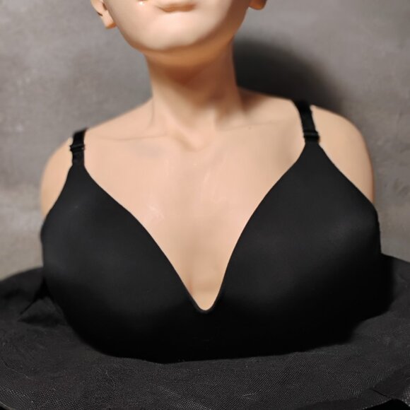 Victoria's Secret 36DD black bra - Picture 1 of 4